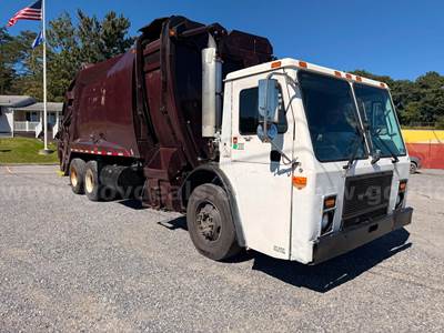 2007 MACK LE613 REAR LOAD TRASH TRUCK