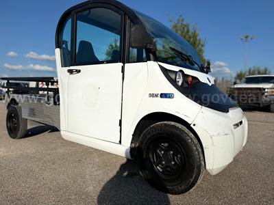 2016 GEM eL XD Electric Utility LSV – 2 Passenger – Cargo Bed