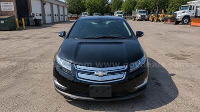 2014Chevrolet Volt PLUG-IN HYBRID. 32K miles