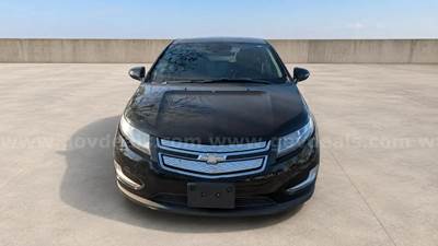 2014Chevrolet Volt PLUG-IN HYBRID. 32K miles