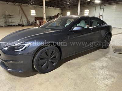 2024 Tesla Model S Hatchback