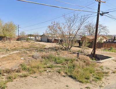 Corner, Undeveloped Lot in Residential Taft, California