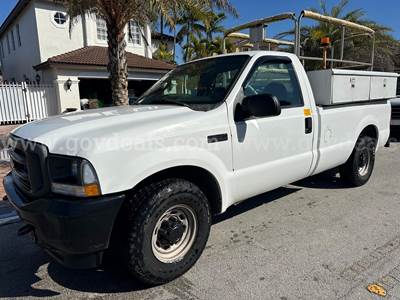 2004 Phoenix Lift Truck