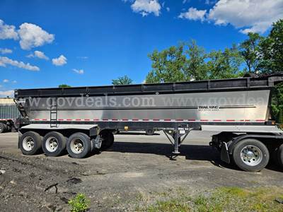 2014 Trail King Tri Axle Flowboy Trailer