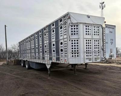 2020 MERRITT 51 ft Livestock Trailer