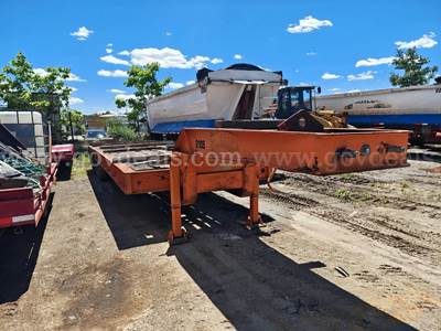 1970 Nelson 35 Ton Tri/Axle Low Boy