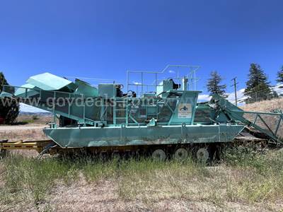 1977 Aquamarine Aquatic Weed Harvester