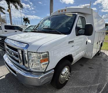 2015 Ford E-350 with Knapheide Utility Body - Mechanic / Service Truck