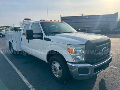2016 FORD F350 SD Crew Cab Service Body Truck