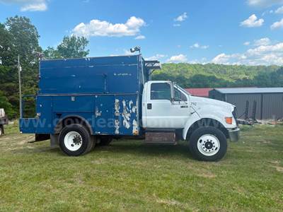 2011 Ford F-750 Service Truck