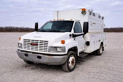 2008 GMC C5500 Enclosed Service truck/ Mechanic Truck