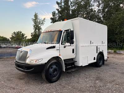 2011 International DuraStar 4300 7.6 L - Utility - Power Invertor, Box Heater,  Shelving, Work Space! Work Ready - Clean