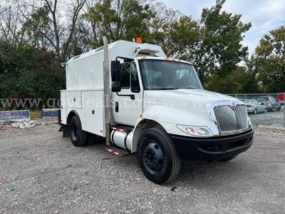 36K Miles*- 2016 International DuraStar 4300 Enclosed Utility Truck - Air Compressor, Invertor, Refurbished, WORK READY!
