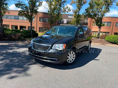 2016 Chrysler Town & Country Touring 91k Miles