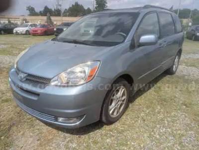 2005 Toyota Sienna XLE Limited — 256,359 miles — Clean Title — 3-Day Engine & Transmission Guarantee