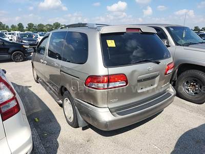 2002 Toyota Sienna XLE