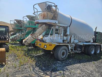 1999 Oshkosh S2346 6X6 Front Discharge Mixer Truck