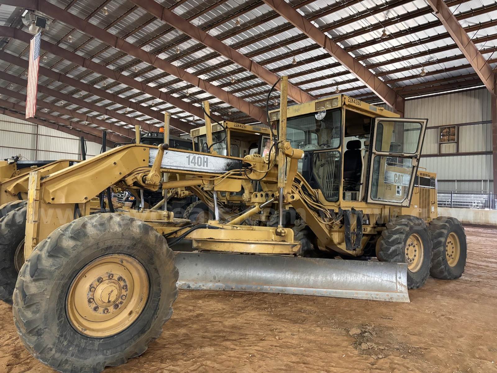 Heavy Equipment Auctions Caterpillar Motor Graders and Skid Steer For