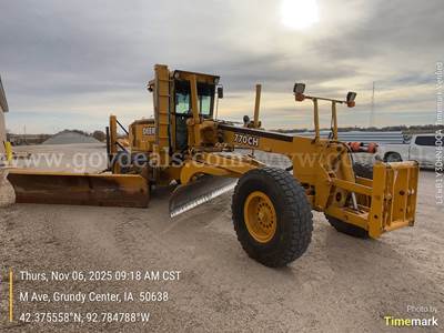 2001 John Deere 770CH Motor Grader