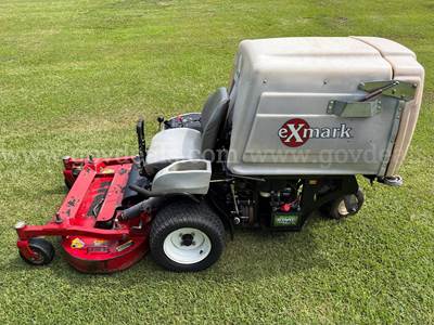 2015 Exmark Navigator 42 Commercial Mower