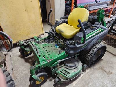 John Deere Z930M Mower