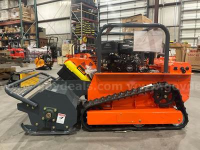 UNUSED 2026 SDLOOL REMOTE CONTROL CRAWLER LAWN MOWER MODEL LM1000Q, GAS POWERED, RUBBER TRACKS, ELECTRIC START