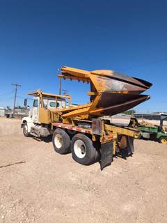 1999 Freightliner FLD112 + Big John 650 Tree Transplanter