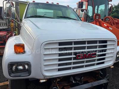 2001 GMC C7H042 Rack Body and Lift