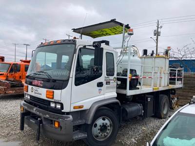 2000 GMC F7B042 Line Paint Truck