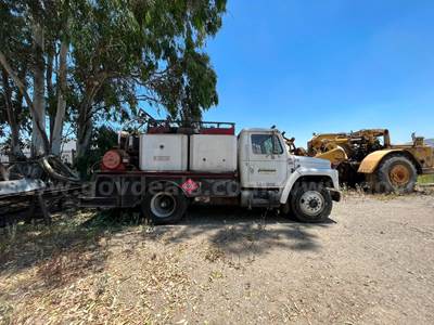 1988 International 1754 Fuel Truck