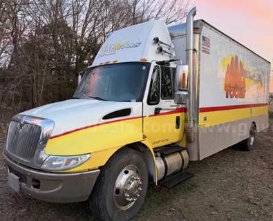 2002 International 4300 Mac Tool Truck