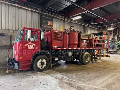 1998 Volvo WX Paint Truck