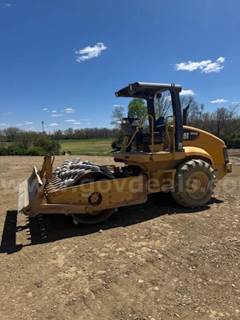 Caterpillar CP433E Padfoot Roller Compactor