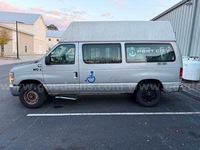 2012 Ford E-250 Wheelchair Lift Van