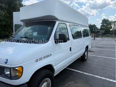 2003 Ford E-350 Passenger Van
