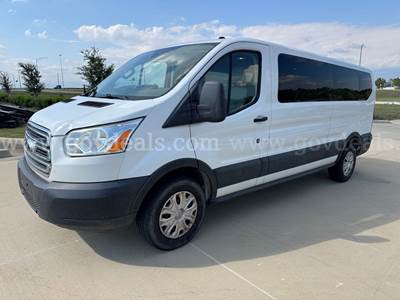 2019 Ford F-350 350 Wagon Low Roof XL w/Sliding Pass. 148-in. WB Passenger Van