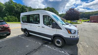 2023 Ford Transit 150 Medium Roof Passenger Van