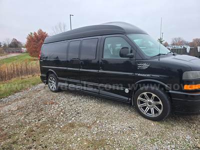 2014 GMC Savana Conversion Van (Passenger)