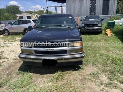 1999 Chevrolet C/K1500 Classic Ext Cab 141.5 WB RWD Ext Cab 5.7 8c