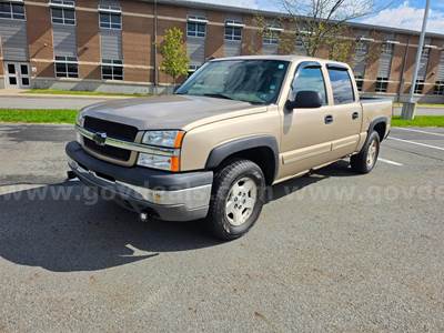 2004 Chevrolet Silverado 1500 LS Crew Cab 4WD