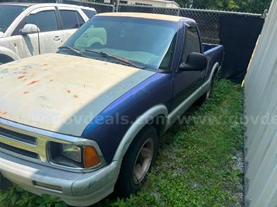 1994 Chevrolet S10 Pickup Reg. Cab Short Bed 2WD