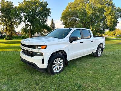 2021 Chevrolet Silverado 1500 Custom Crew Cab Short Box 4WD