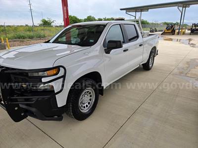 2 Lots: 2017 & 2021 Chevrolet Silverado 1500 Pickup Trucks
