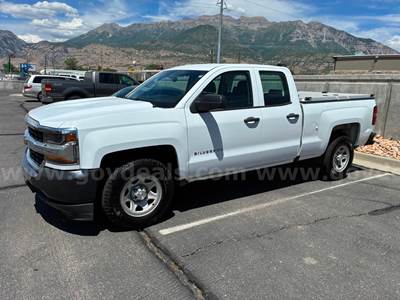 2017 CHEVROLET SILVERADO RUNS AND DRIVES - SHIPPING AVAILABLE