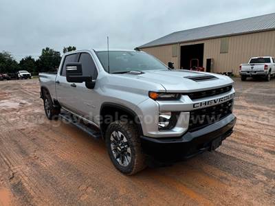 2022 Chevrolet Silverado 2500HD Custom Crew Cab Short Box 4WD
