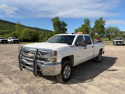 2015 Chevrolet Silverado 2500 HD 4x4 Crew Cab Pickup
