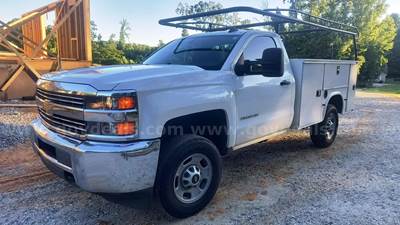 2017 Chevrolet 2500 Service Truck – Utility Box & Ladder Rack - Recent New factory Transmission