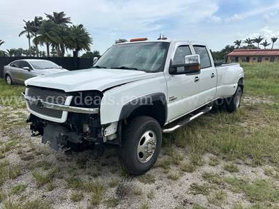 2004 Chevrolet Silverado 3500 LT Crew Cab 4WD