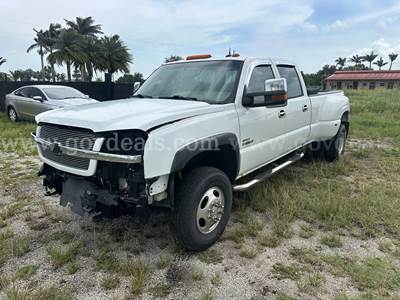 2004 Chevrolet Silverado 3500 LT Crew Cab 4WD