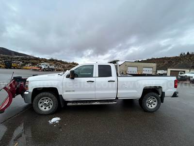 2016 Chevrolet Silverado 3500HD Extended Cab Truck - Boss Snow Plow
